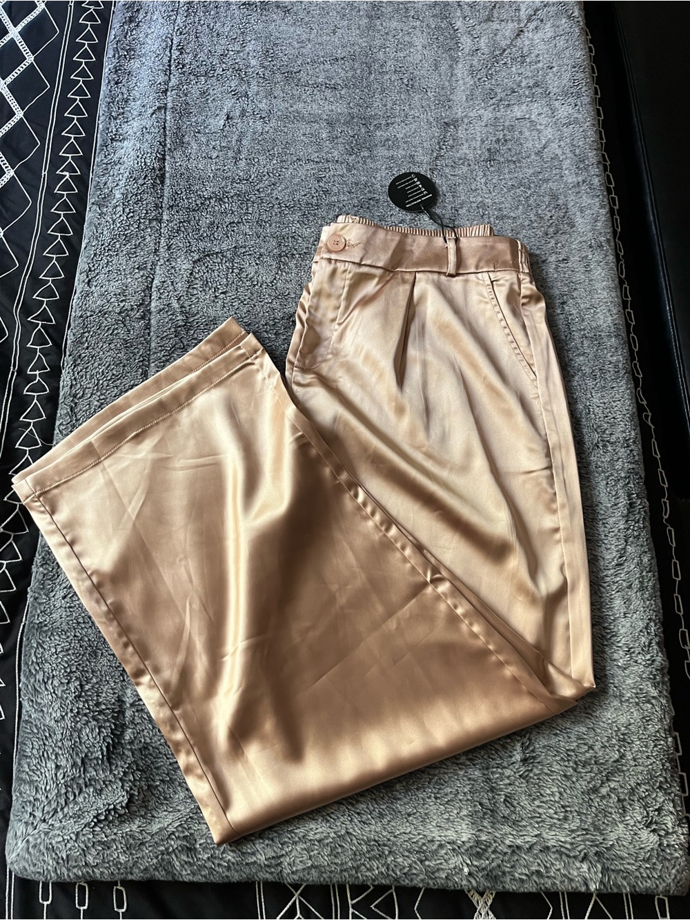 Satin-Look Wide Leg Trousers in Champagne